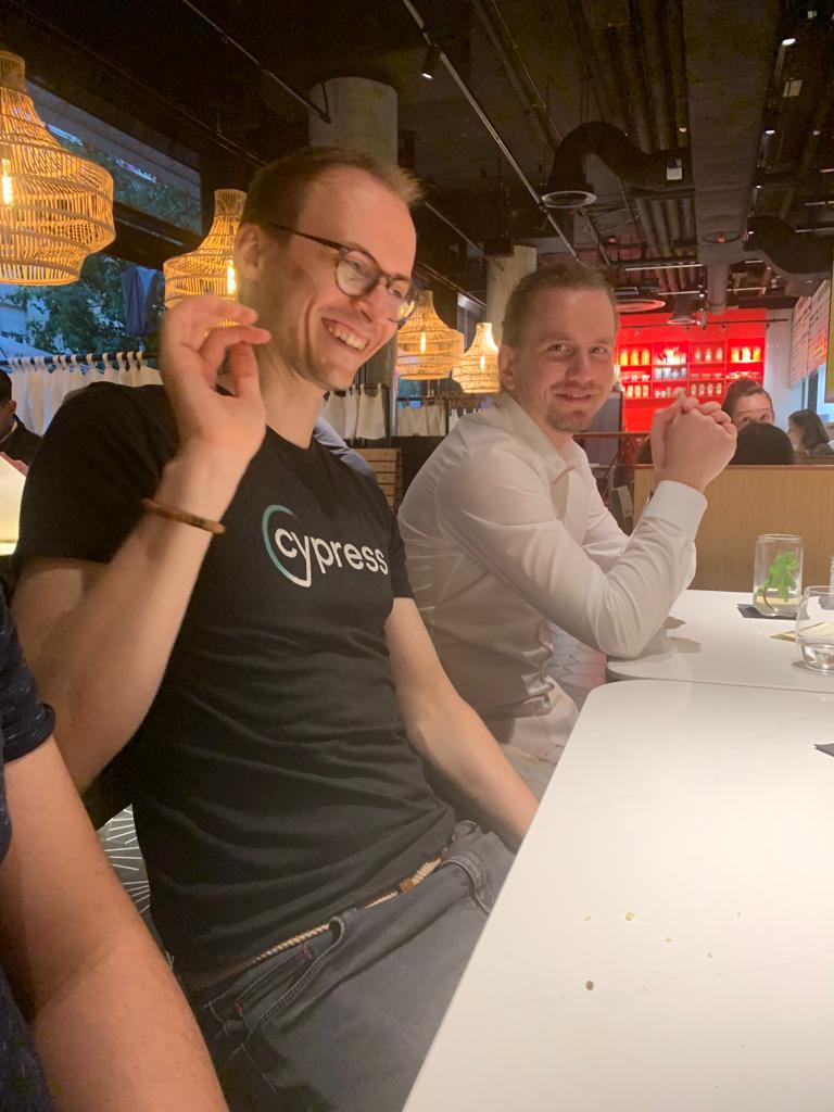 Sebastian im Restaurant